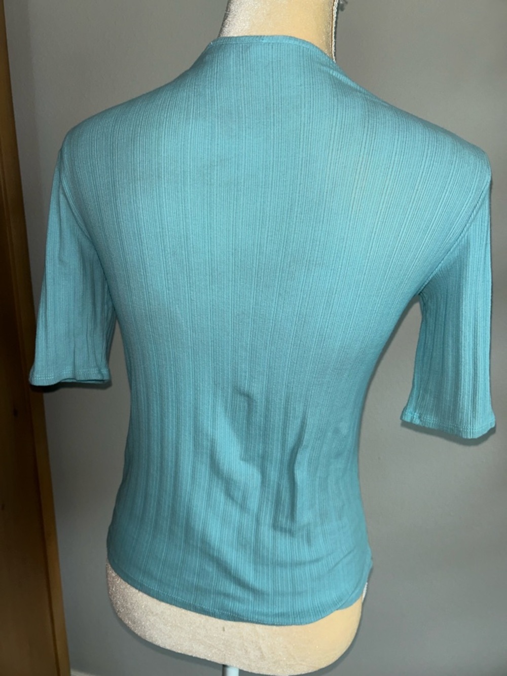NEW Vince Elbow Sleeve Women’s Ribbed Tee in Light Blue Sz S - Picture 3 of 5